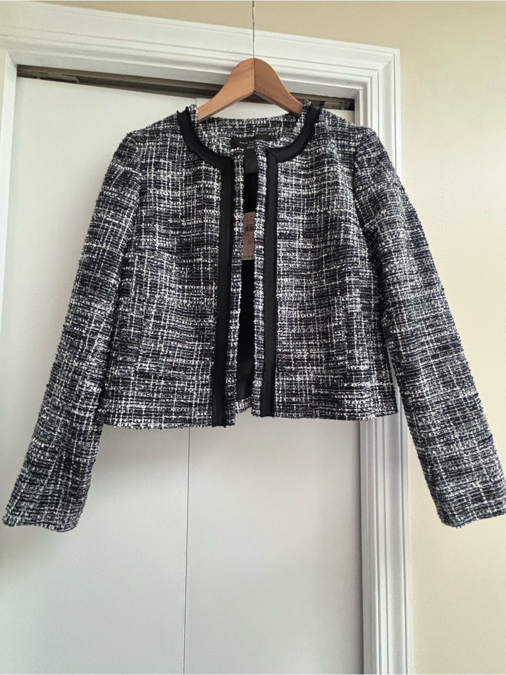 Ann Taylor Black & White Tweed Collarless Cropped Blazer